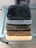 Sitzauflage Merino quadratisch 40 cm x 40 cm in platingrau, steingrau, anthrazit, golden und bernstein – Bild 2