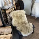 Dekorations und Sitz Fell Merino natürlich cappuccino – Bild 3